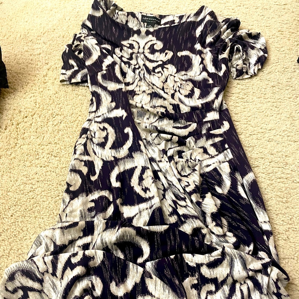 Tight, quarter sleeve dress